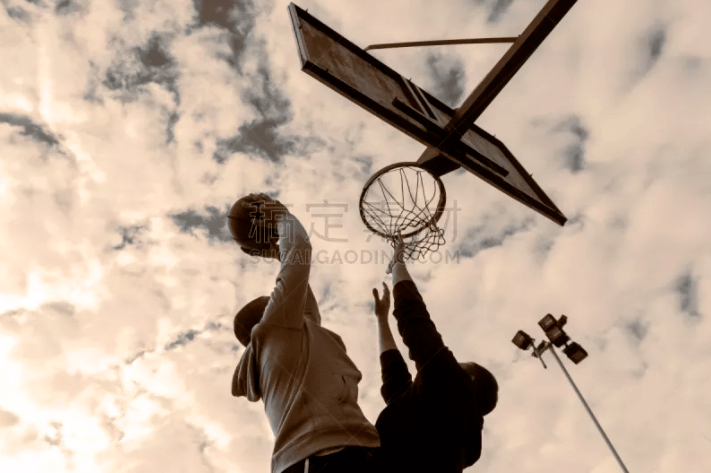 科尔：这是一个用表现说话的联盟，你得用表现告诉我你多努力